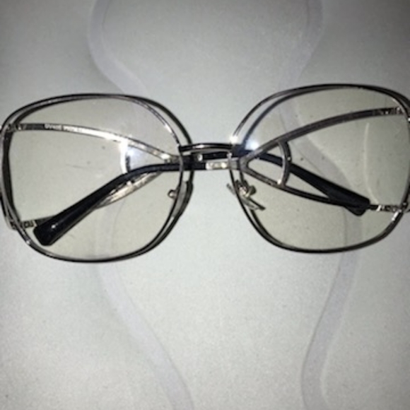 Shades - Picture 4 of 6